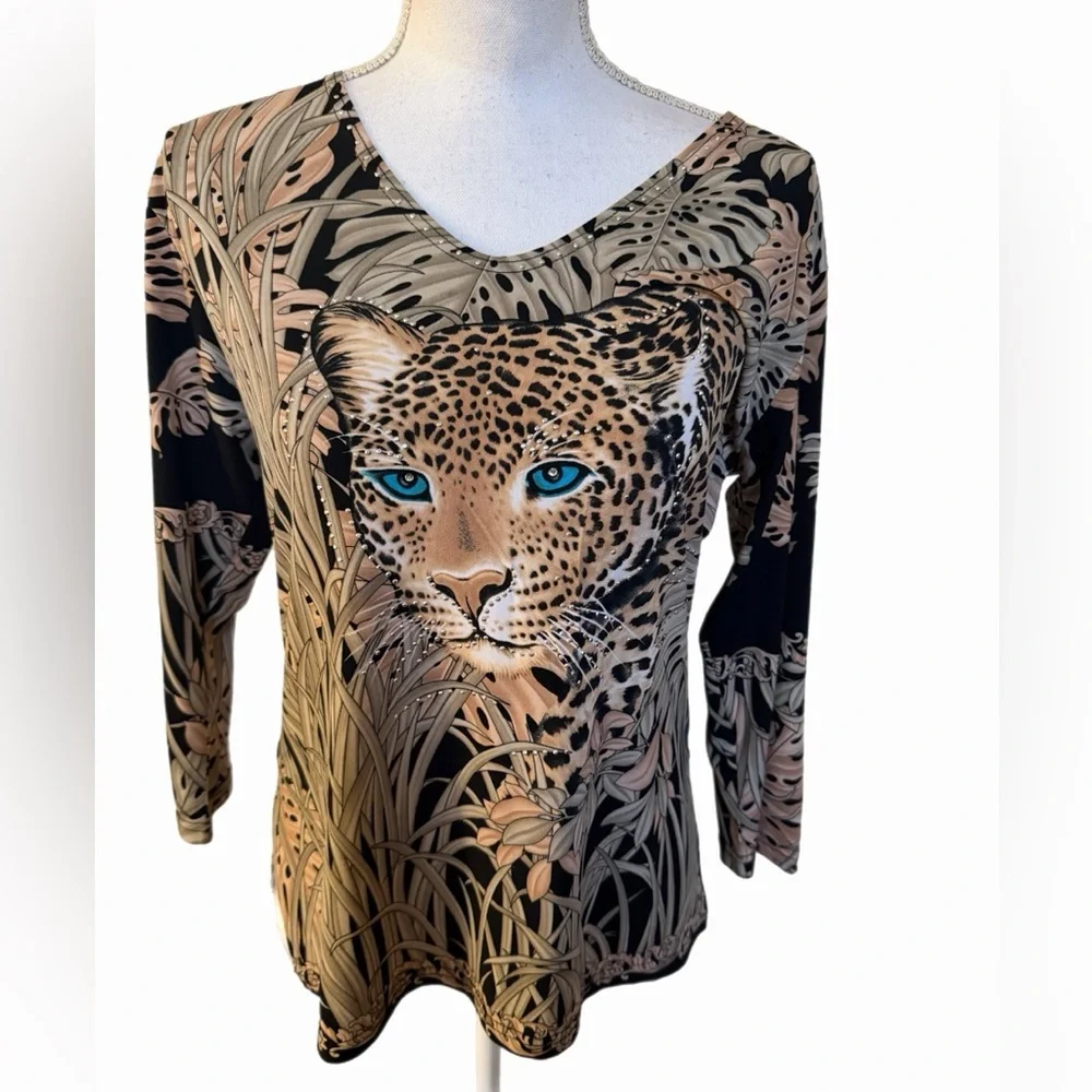 Valentina Women’s Leopard Top Size Medium Studded Blue Eyes 3/4 Sleeve - Picture 2 of 6